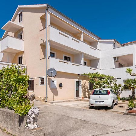 Gorgeous Apartment In Krk With Wifi Krk Town Buitenkant foto