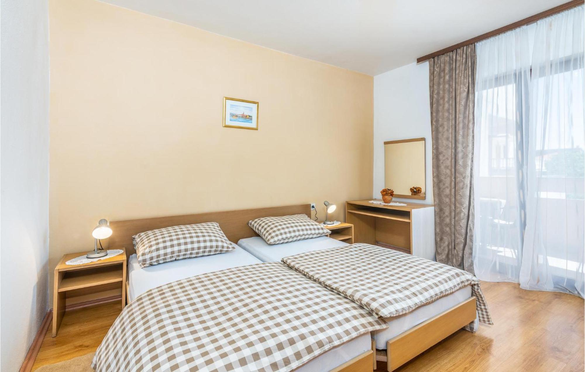 Gorgeous Apartment In Krk With Wifi Krk Town Buitenkant foto