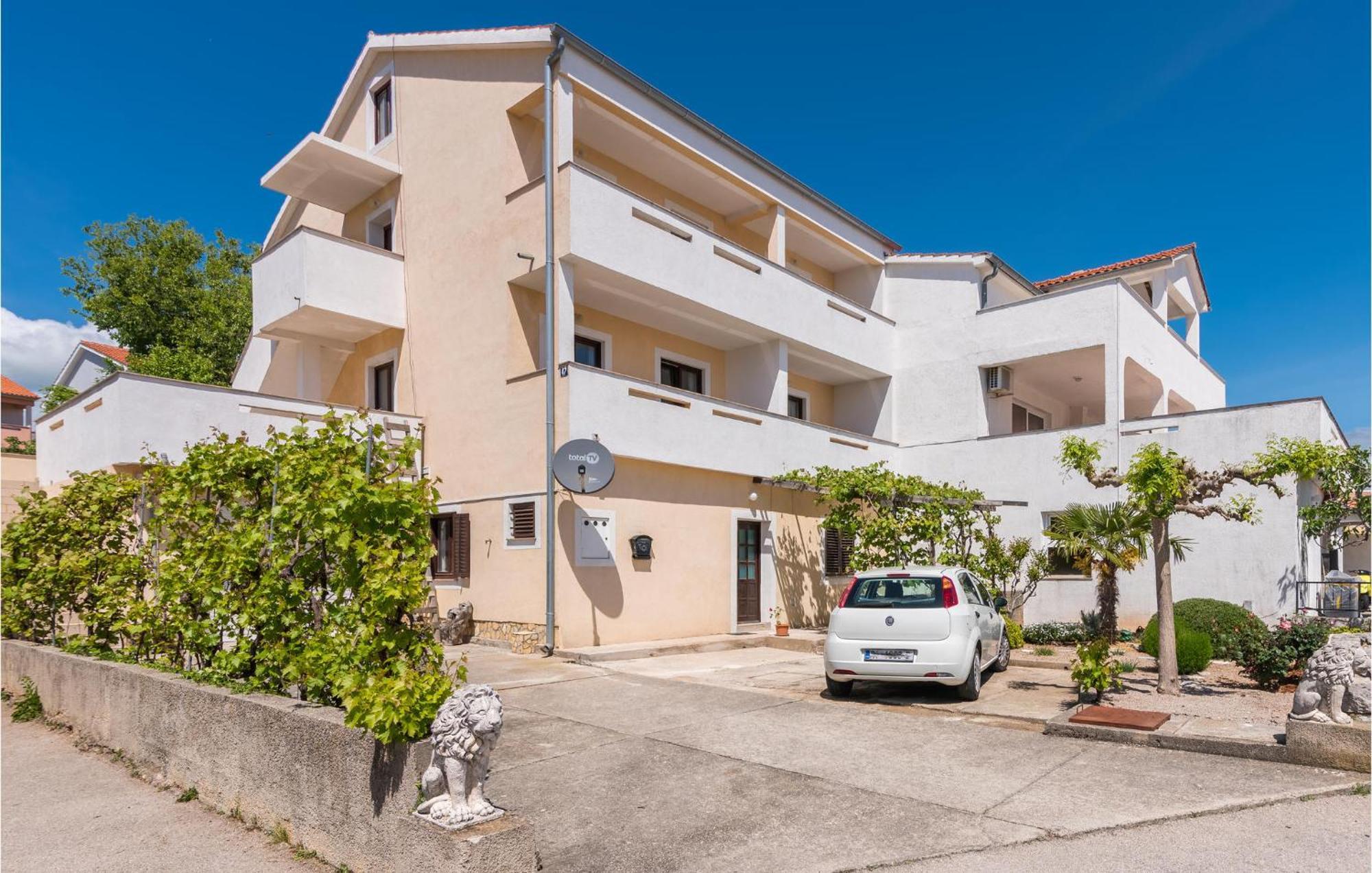 Gorgeous Apartment In Krk With Wifi Krk Town Buitenkant foto